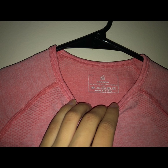 Astoria Activewear Crop top🖤 - Picture 3 of 3